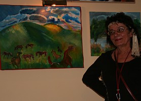 Malina Najdek i jej wesołe konie na pastwisku